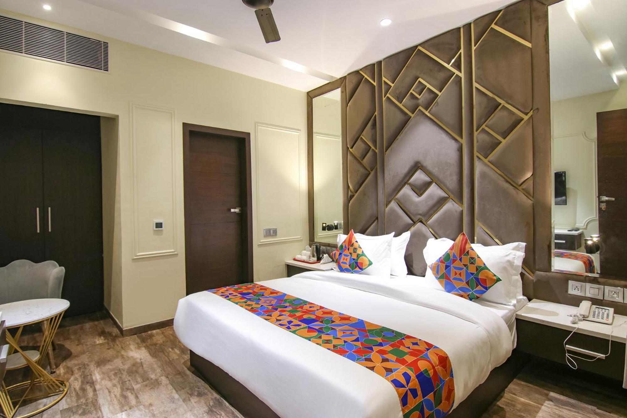 Fabhotel Prime K9 Crown Ludhiana Esterno foto