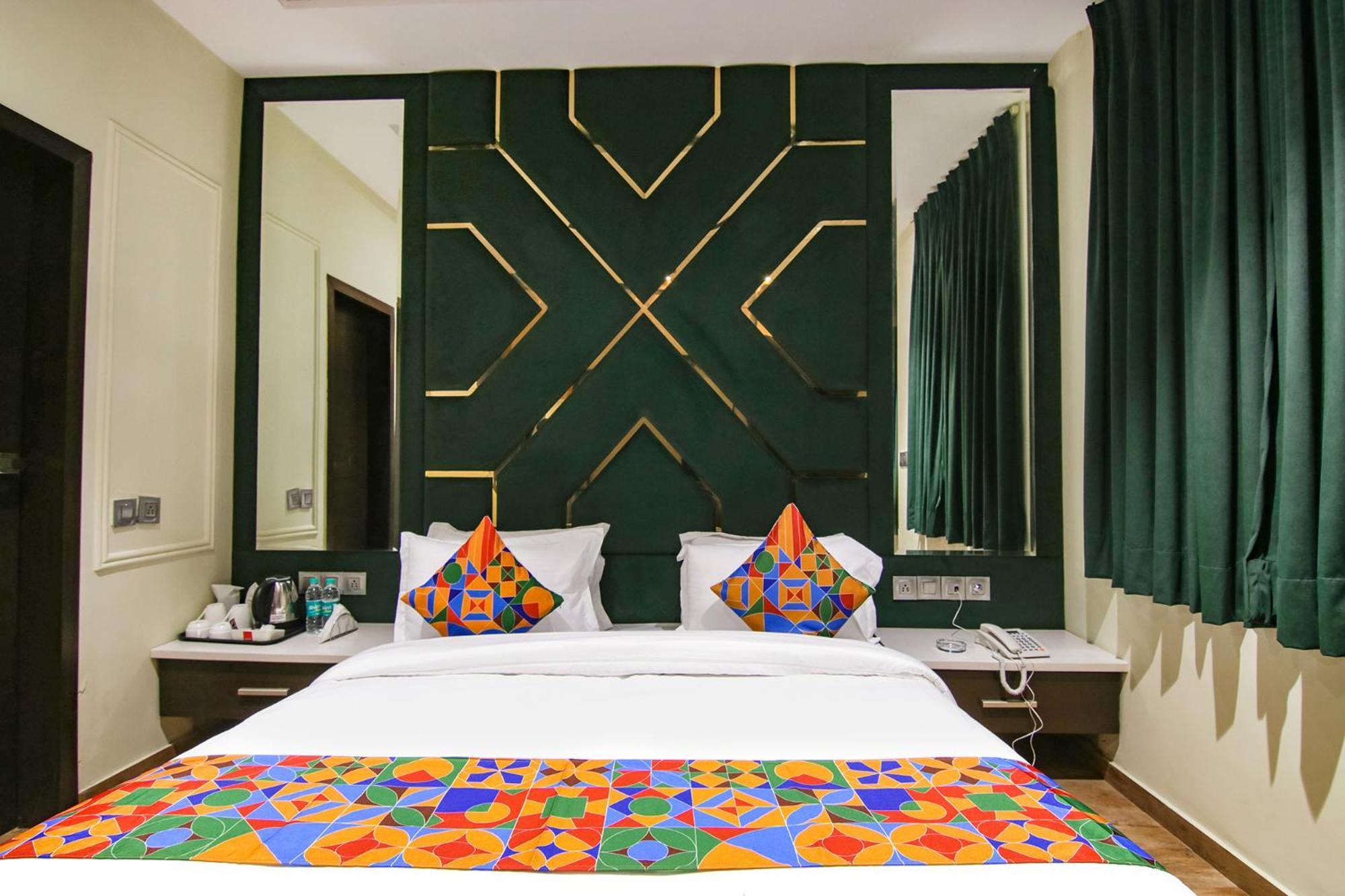 Fabhotel Prime K9 Crown Ludhiana Esterno foto