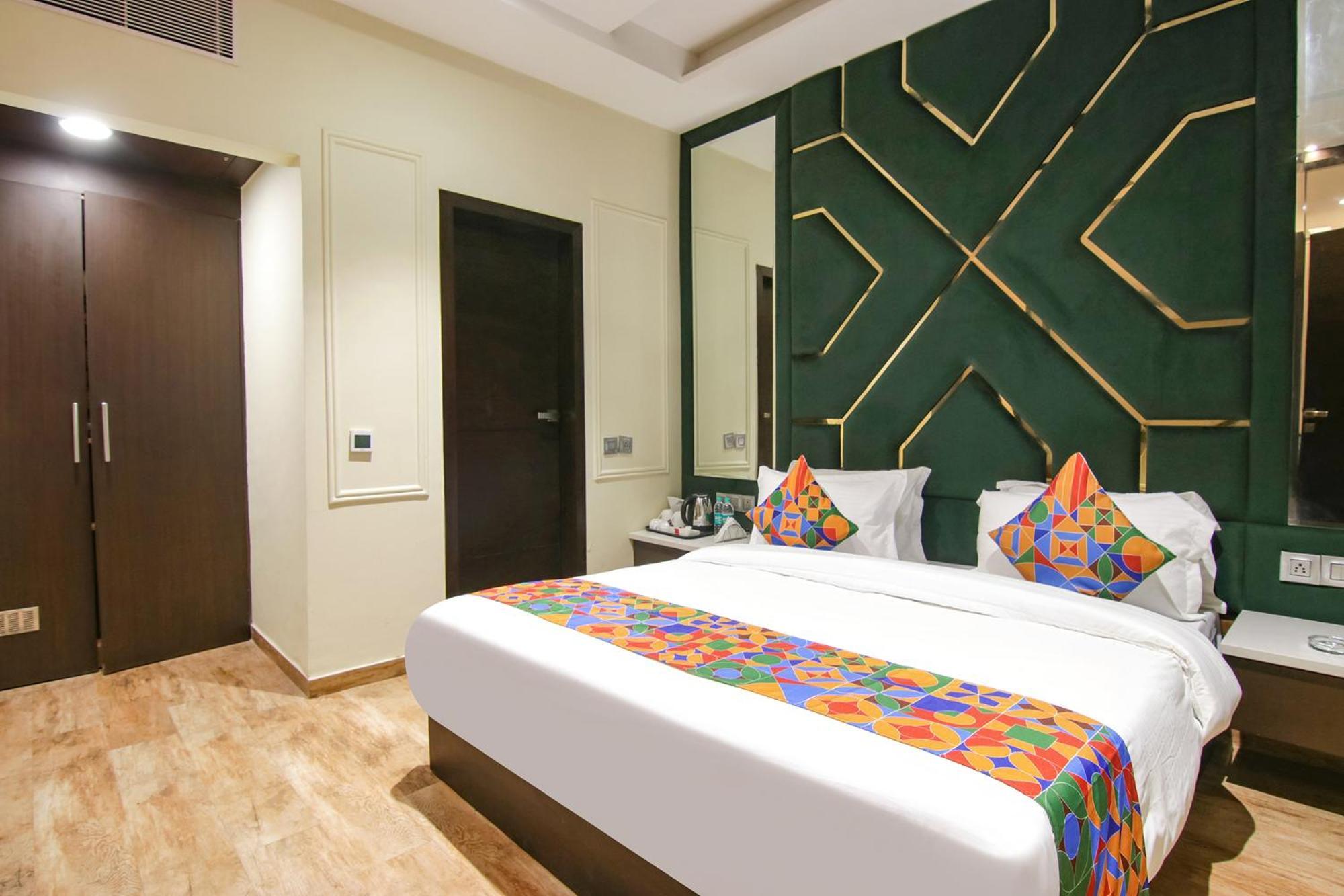 Fabhotel Prime K9 Crown Ludhiana Esterno foto