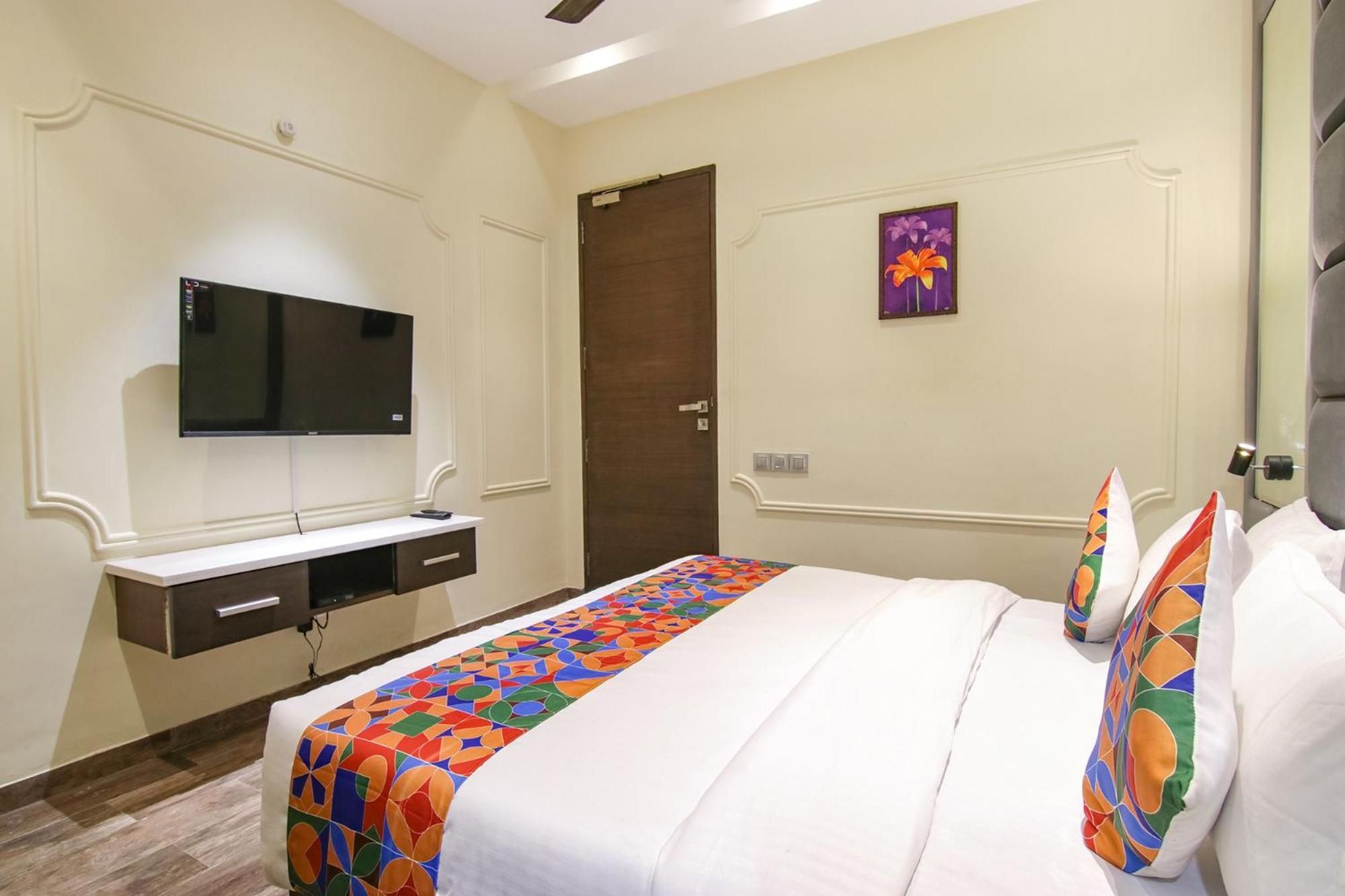 Fabhotel Prime K9 Crown Ludhiana Esterno foto